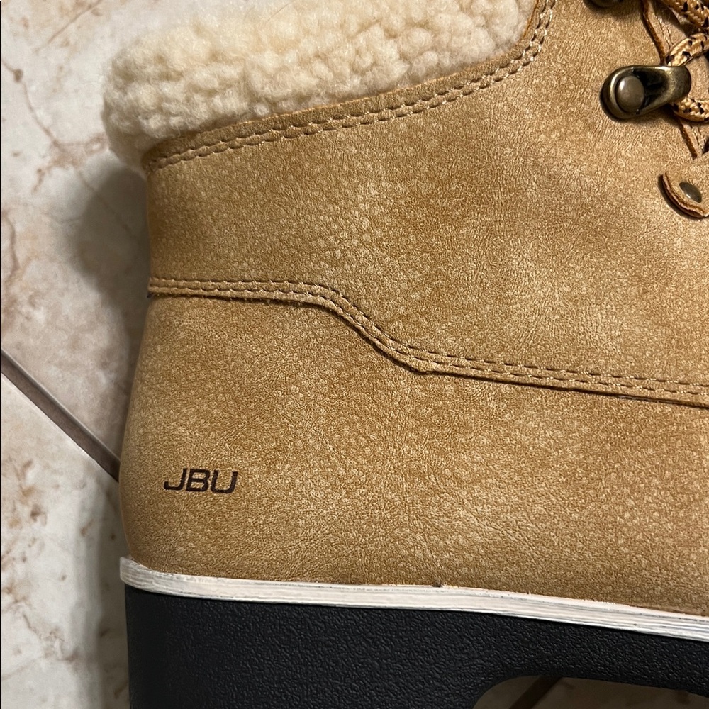 JBU Women's Tan Winter Boots with Black Soles Size 6 - Picture 2 of 14